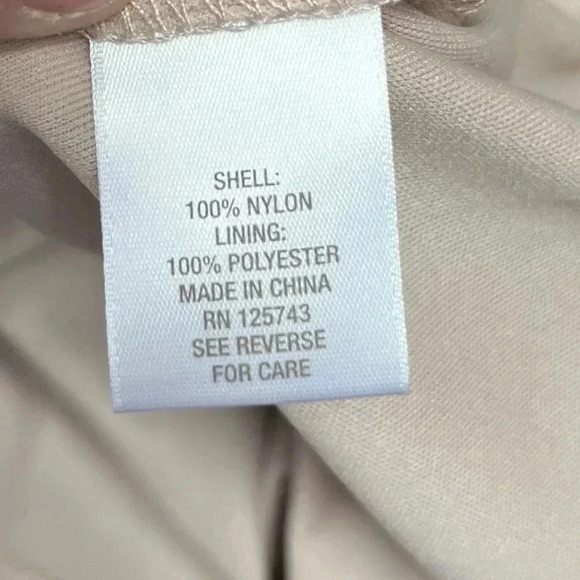 DB established 1962 Skirt with black lace overlay size 2x/3x - Picture 4 of 6